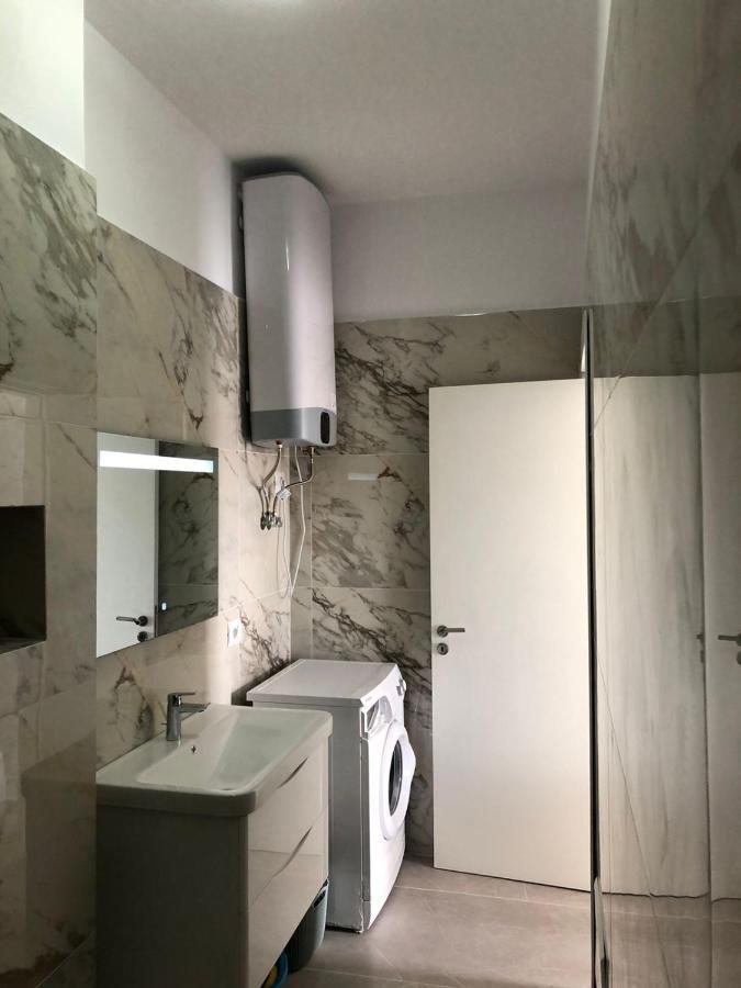 Vila 15 Bougainville Sarandë Exterior foto